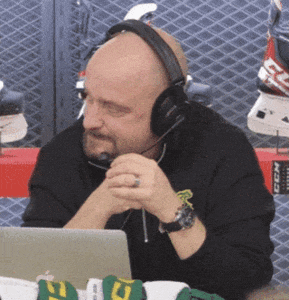 hintsanen_facepalm-ezgif.com-video-to-gif-converter-min (1) (1).gif